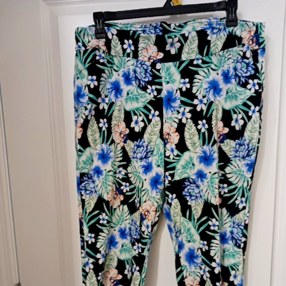 Capri pants